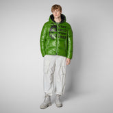 Man's animal free hooded puffer jacket Evander in grass green wolf print | Save The Duck