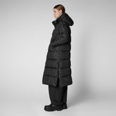 Manteau Colette pour femme avec capuche amovible en noir | Sauvez le canard