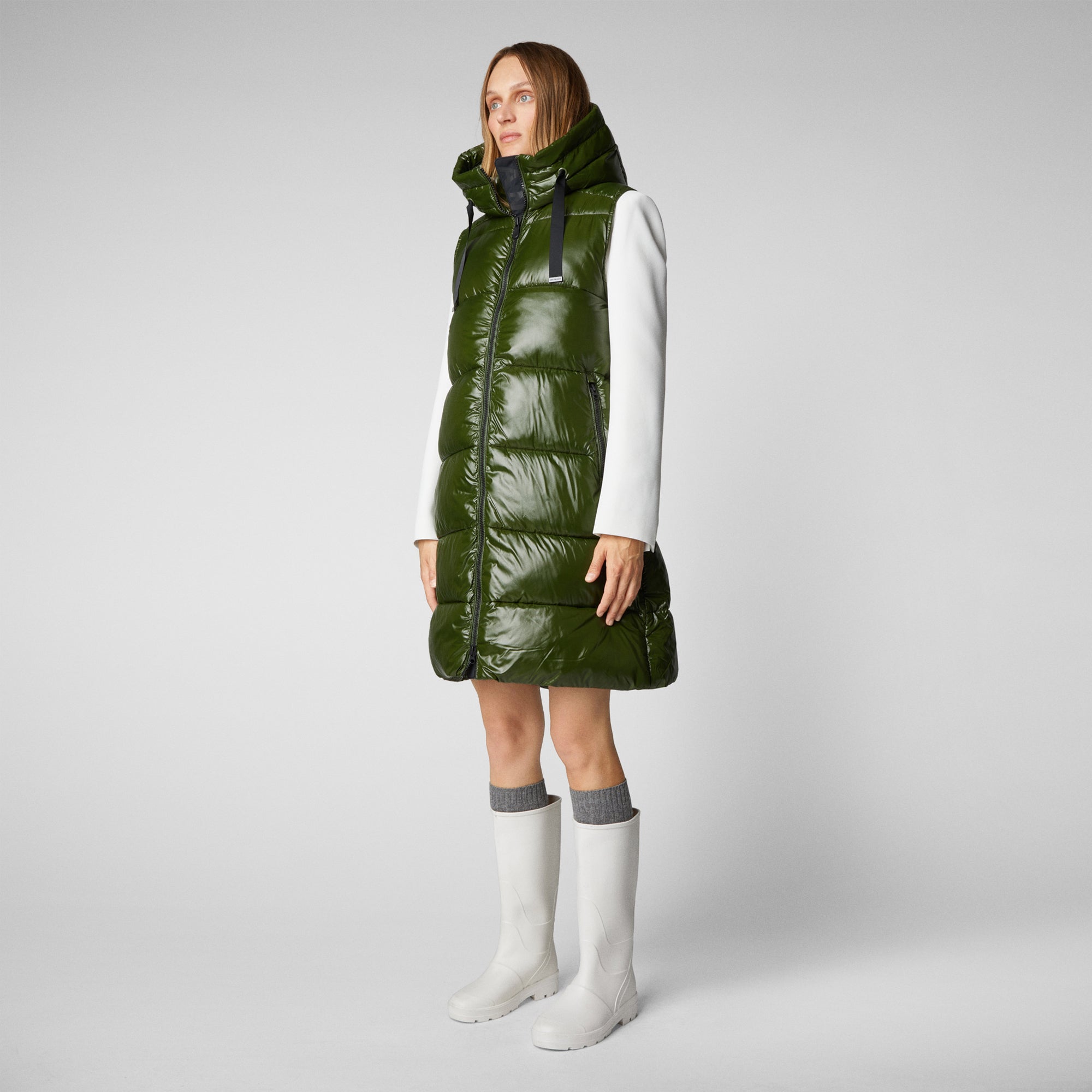 Women's Iria Long Hooded Puffer Vest in Pine Green - Save The Duck