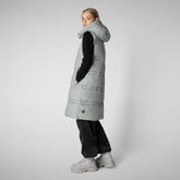 Women's hooded vest Judee in wolf grey | Save The Duck