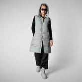 Women's hooded vest Judee in wolf grey | Save The Duck