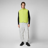 Gilet matelassé Adam pour homme en vert lichen | Save The Duck